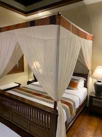 Comfy Bed with mosquito net