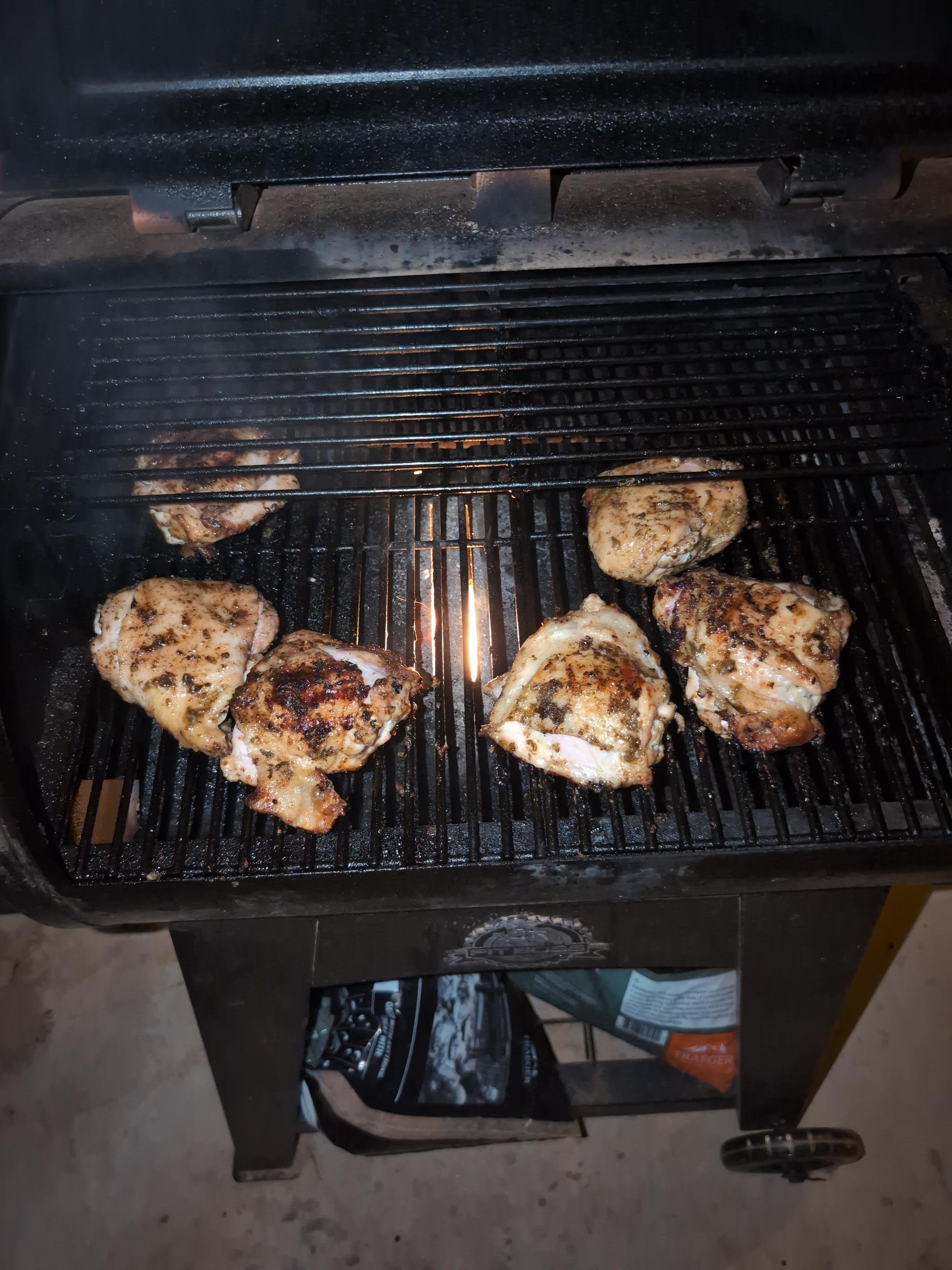 Grilling chicken 