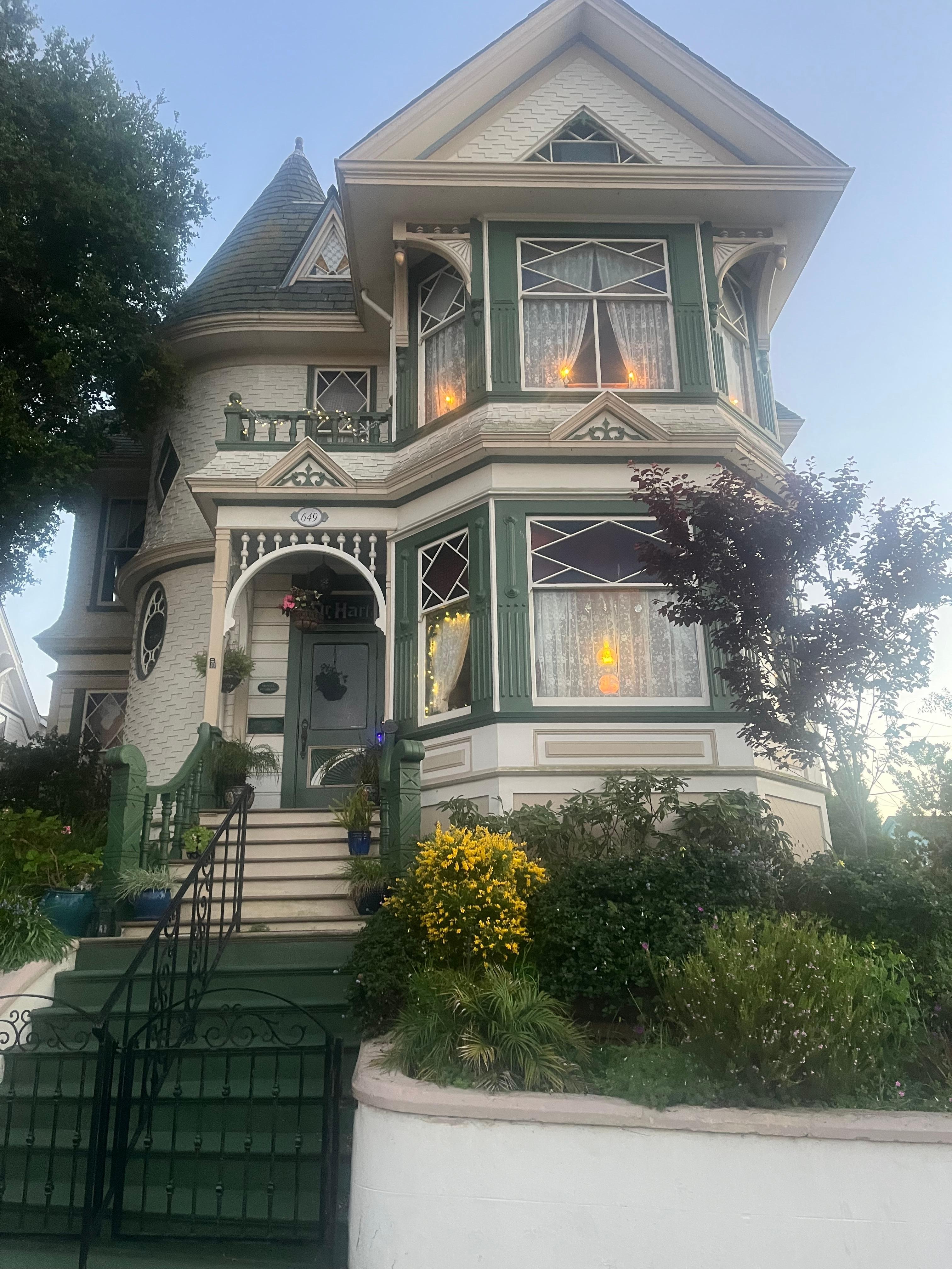 Many lovely Victorian homes and adorable beach cottages in the area. 