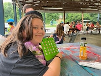 Bingo. She won standup . You will have to ask the staff.