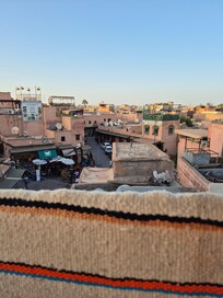Rooftop restaurant nearby