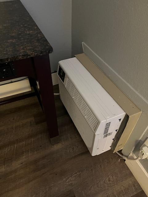 Oddly positioned and difficult to use.