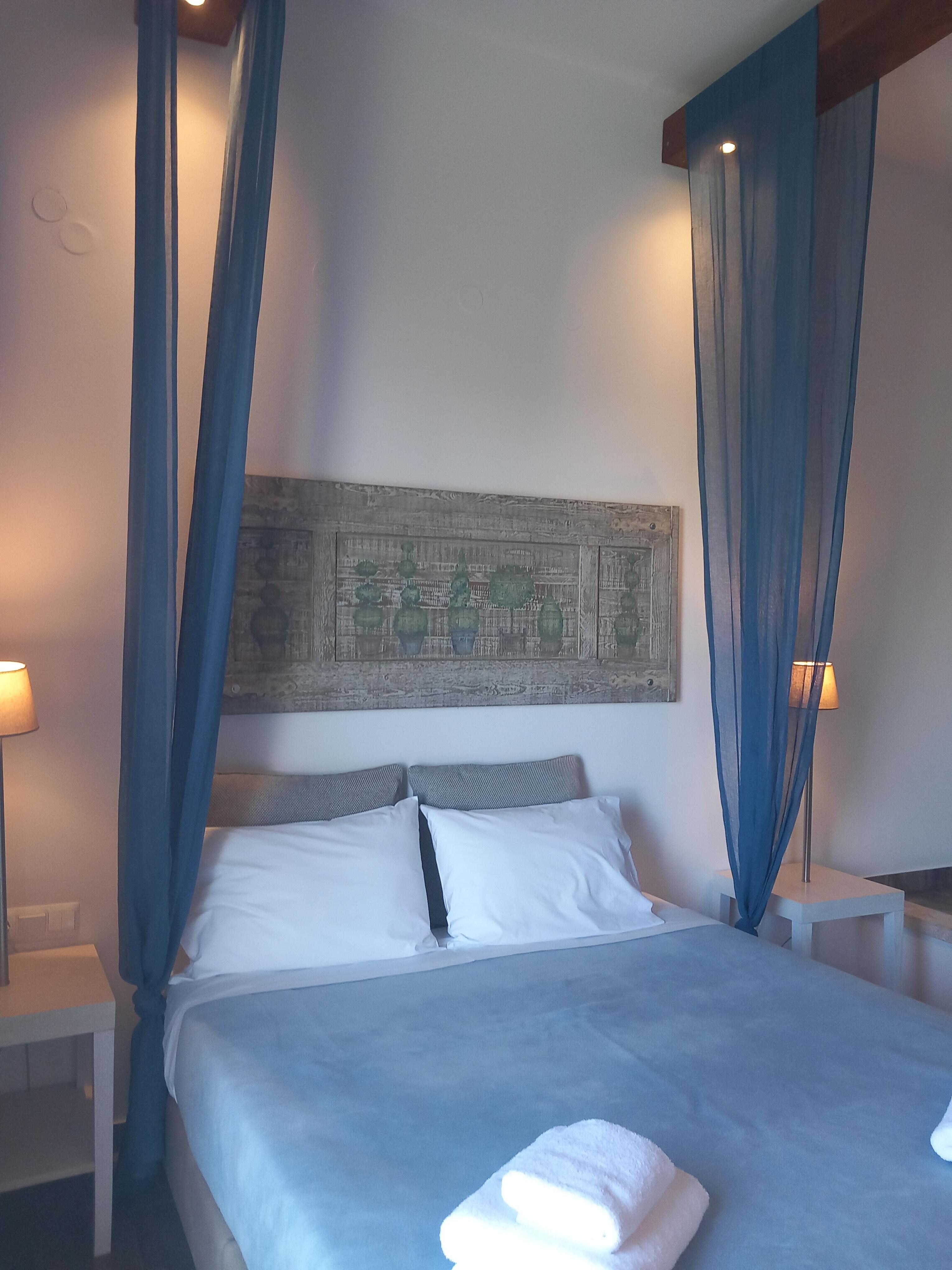 Knight room