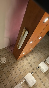 Kaputte Lampe im Bad