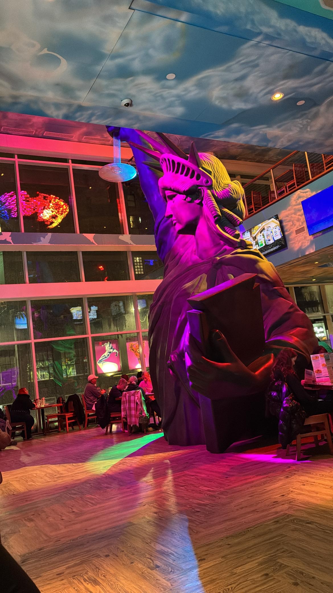 Margaritaville restaurant Statue of Liberty 