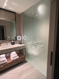 Separate toilet room