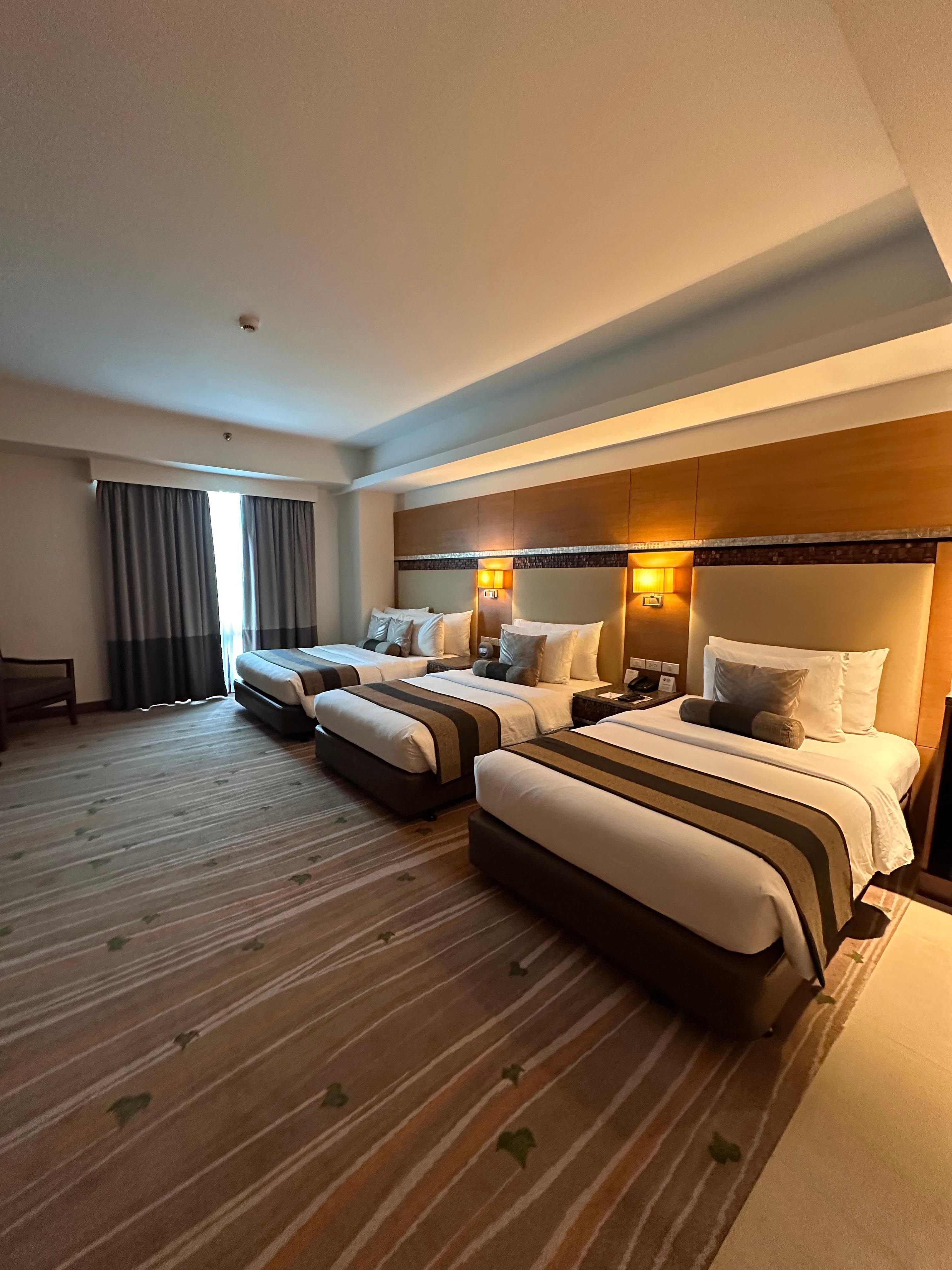 The room is family room and spacious and clean. The house keeping is doing a good job. The staff every are very nice they will greet you all the time. Th check in process is easy.