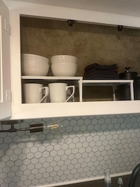 Cups , bowls etc .