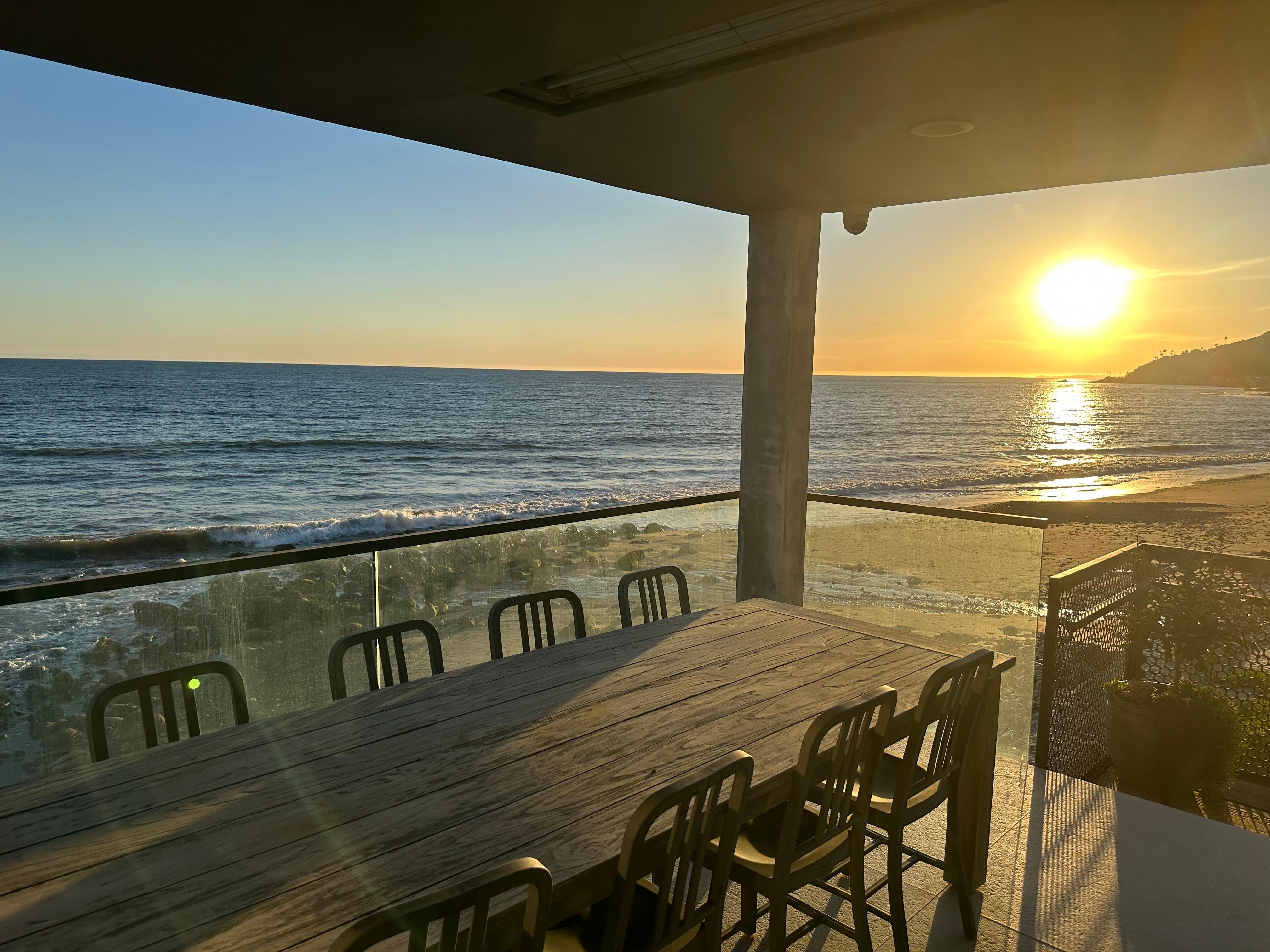 Indoor or outdoor dining. The ocean is always with you.