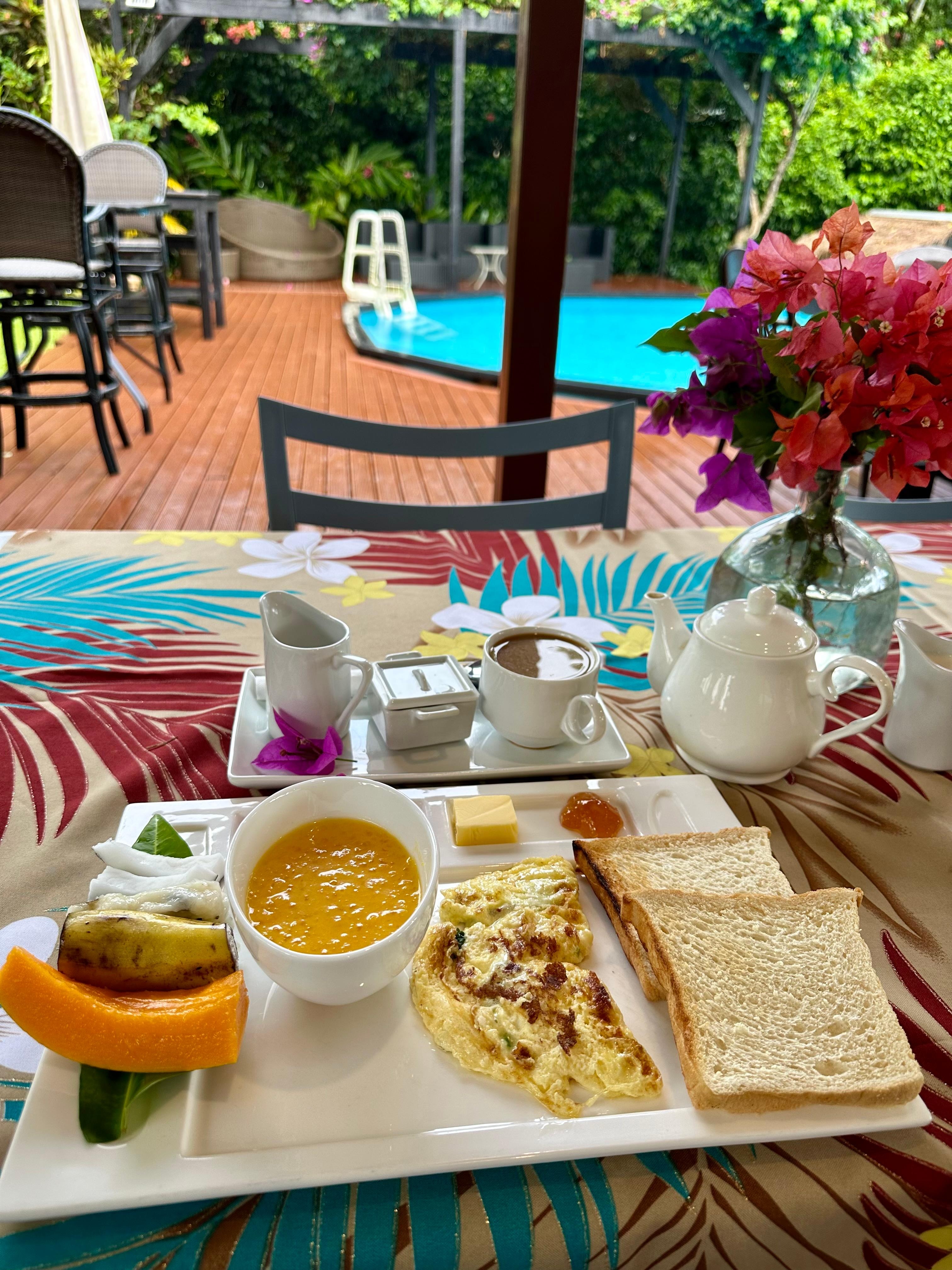 Complimentary breakfast (vegetarian friendly)