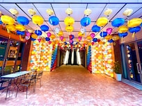 From the entrance… walkway down the escalator to the pool (Pizza place through there)