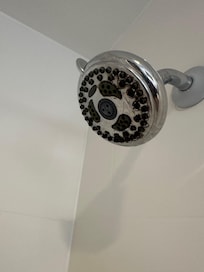 Who wants to shower using this??? Be fr!!!! Ew!!!!!
