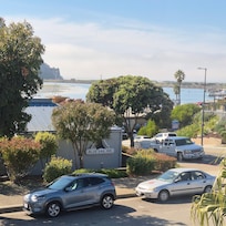 Ocean view? This is barely a partial Bayview