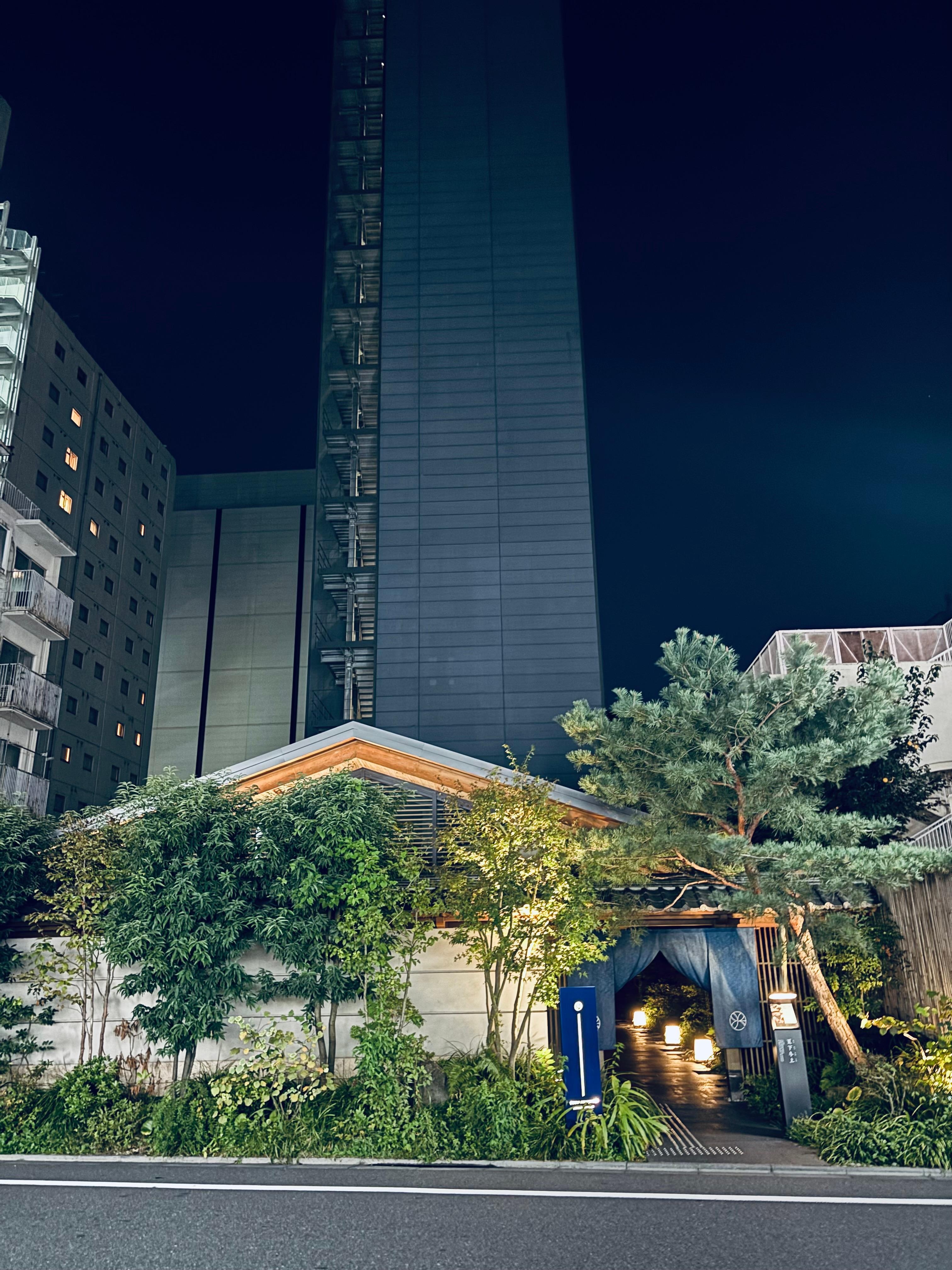 晚上飯店更具有獨特的氛圍