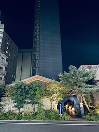 晚上飯店更具有獨特的氛圍