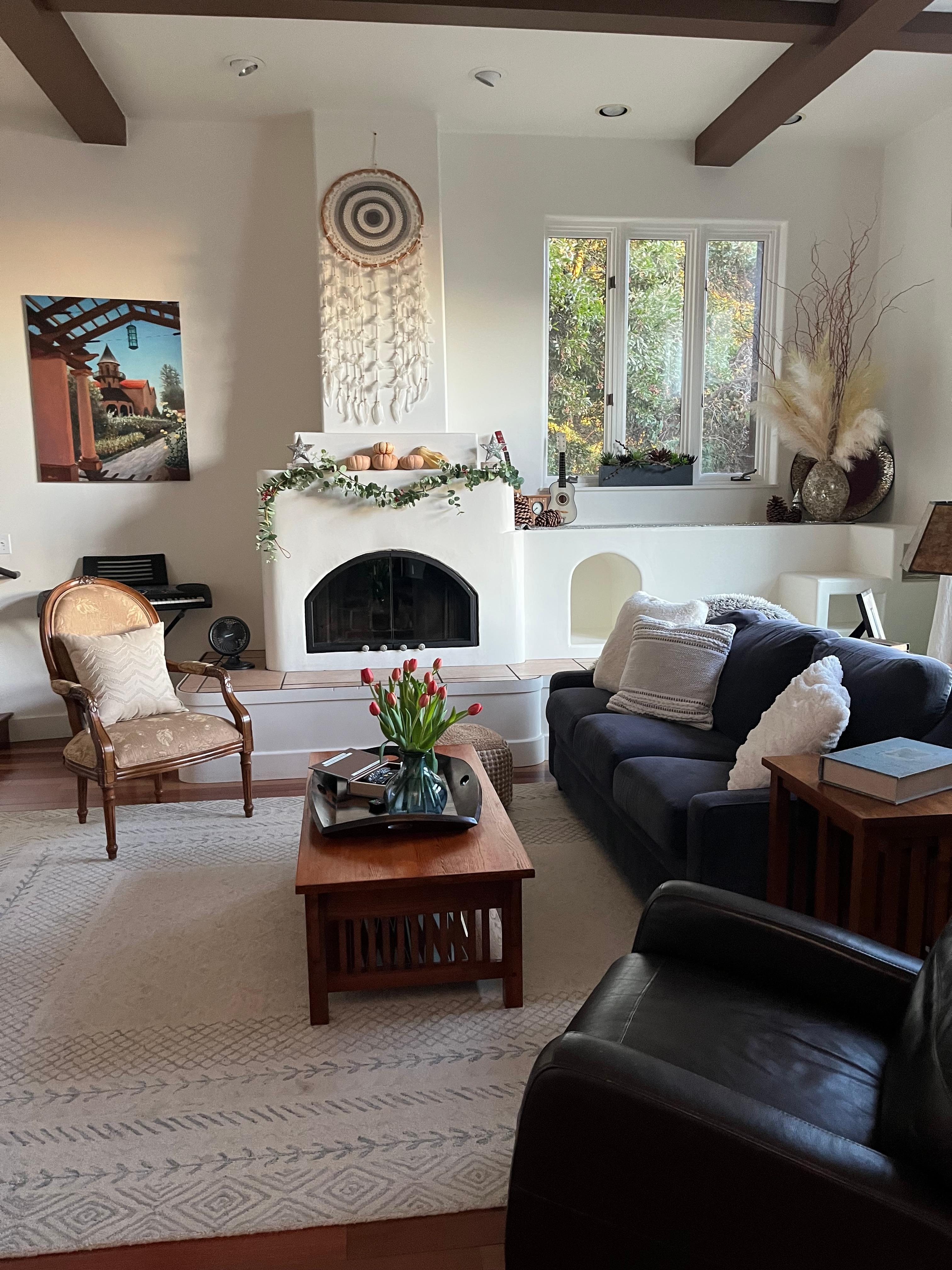 I opened the front door to be greeted by this cozy comfortable living room. I love the SW decor. 