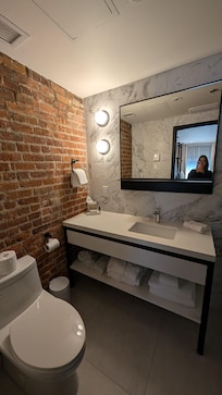Spacious bathroom