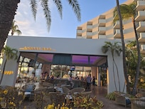 Good vibes bar at Hilton Aruba