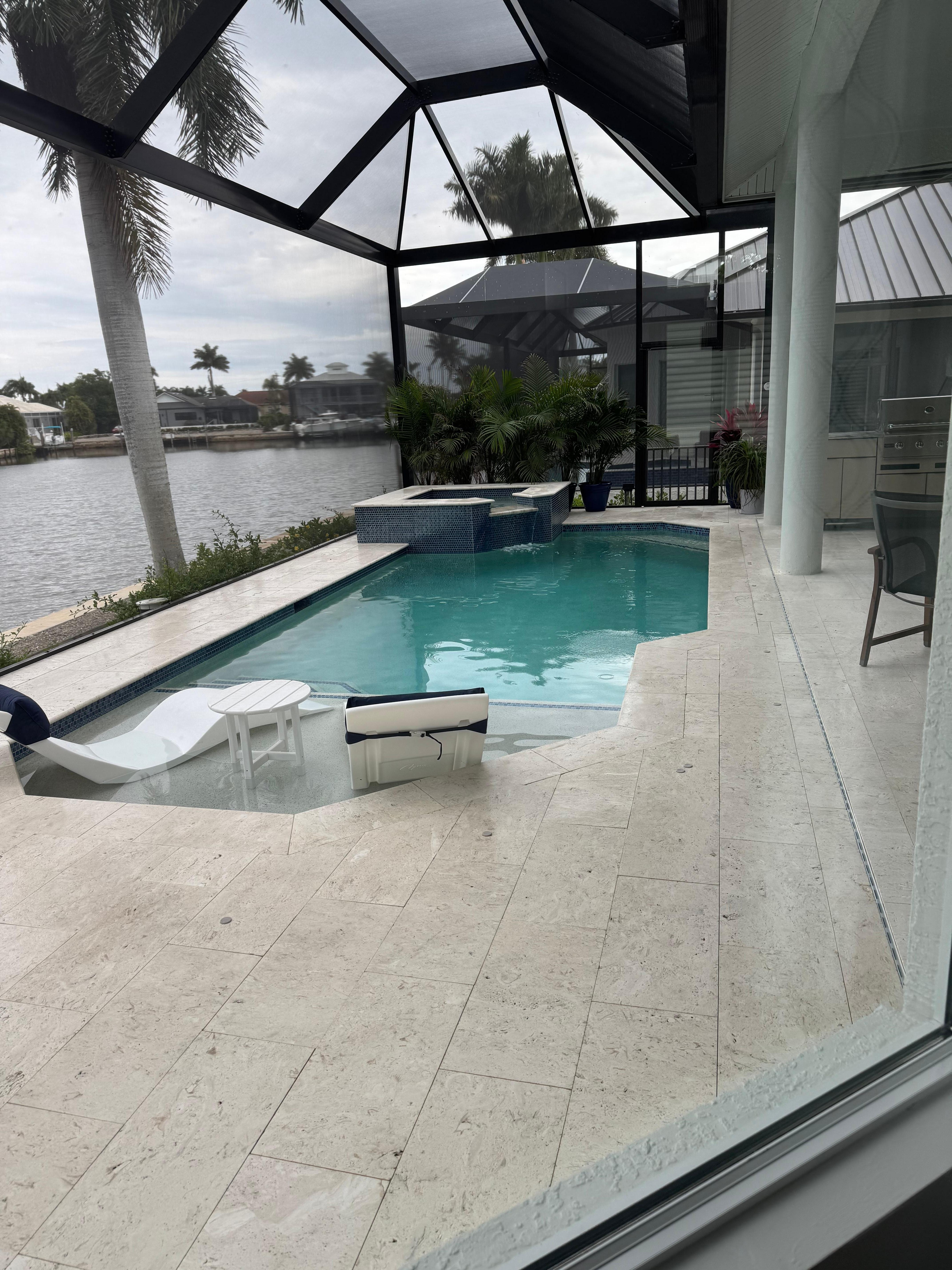 Pool with sun shelf