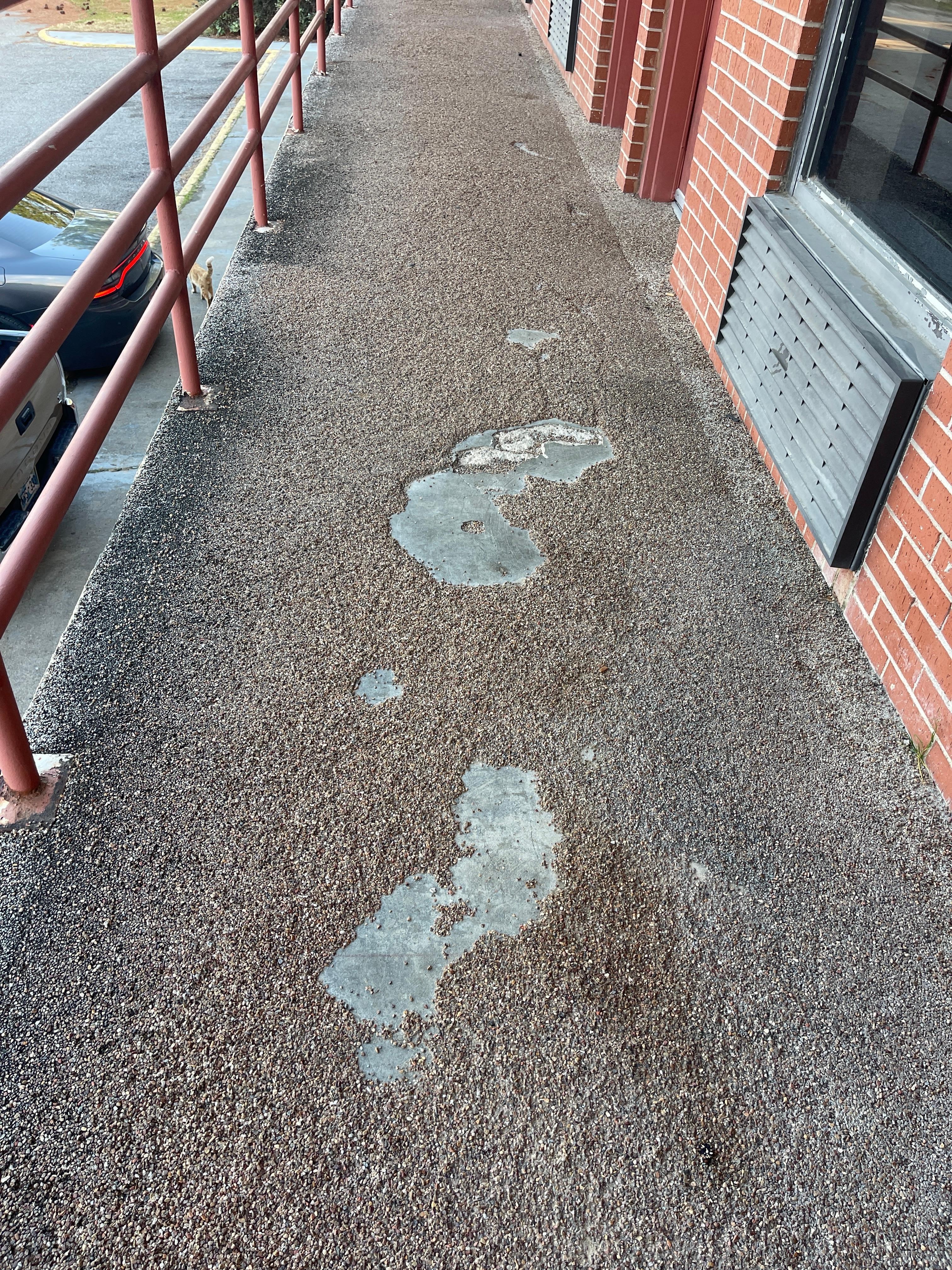 Sidewalks en malas condiciones 