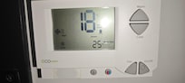 25 degrès dans la chambre en permamence malgré le reglage à 18