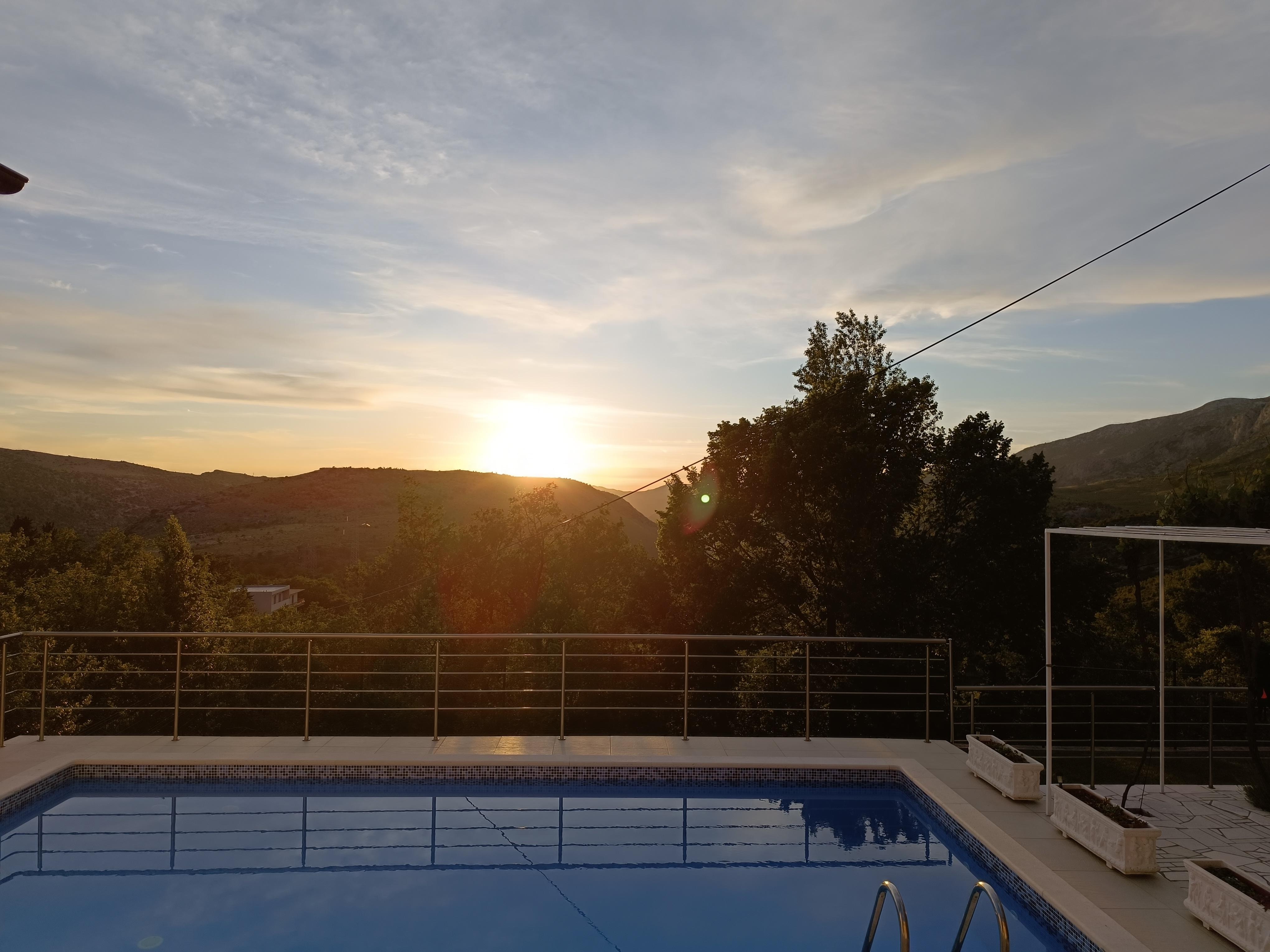 Ausblick über Pool