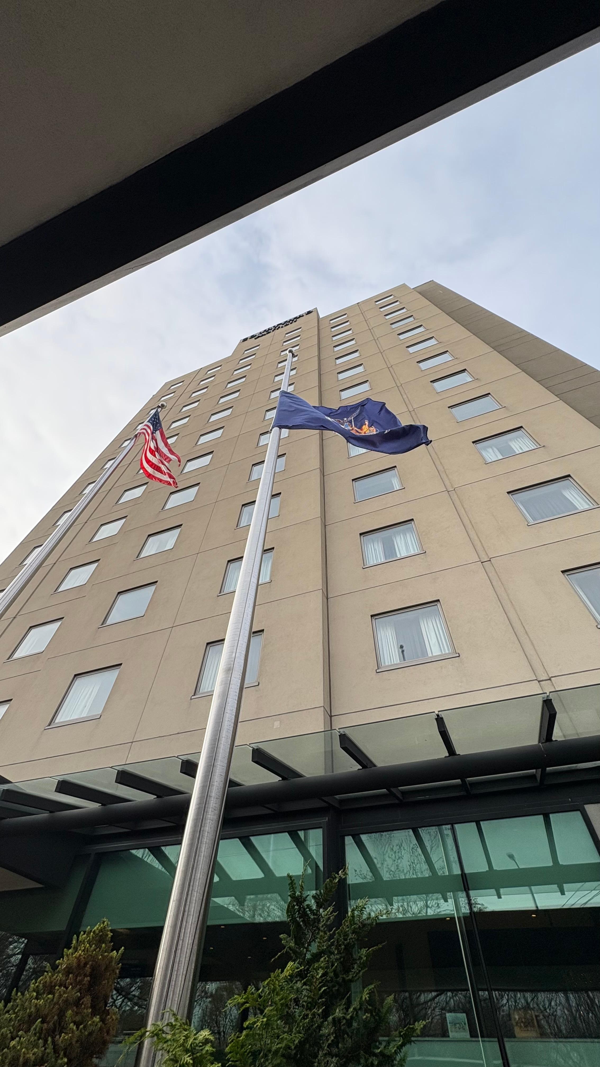 駅からはスムーズに行けば3-4分で行けます。