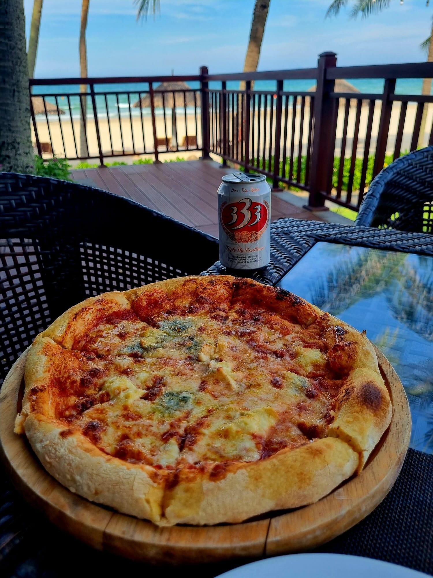Pizza at the pool bar was amazing