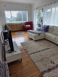 Comfortable lounge with access to most pay TV Apps free to explore.