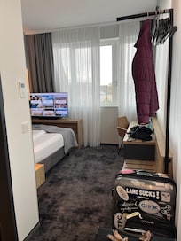 Corner room