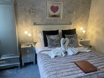 Lovely small double room