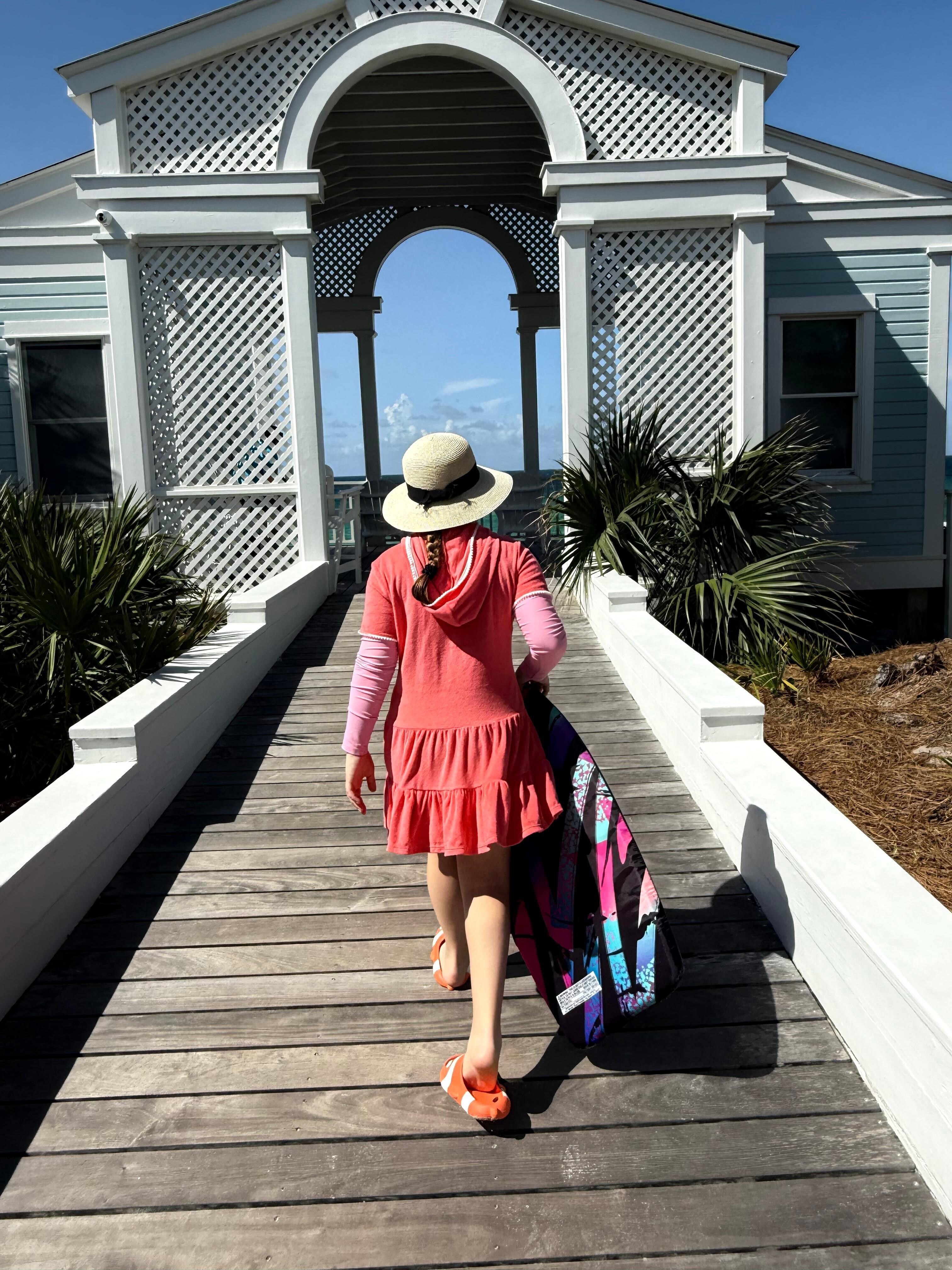 Tupelo pavilion, super easy beach access 