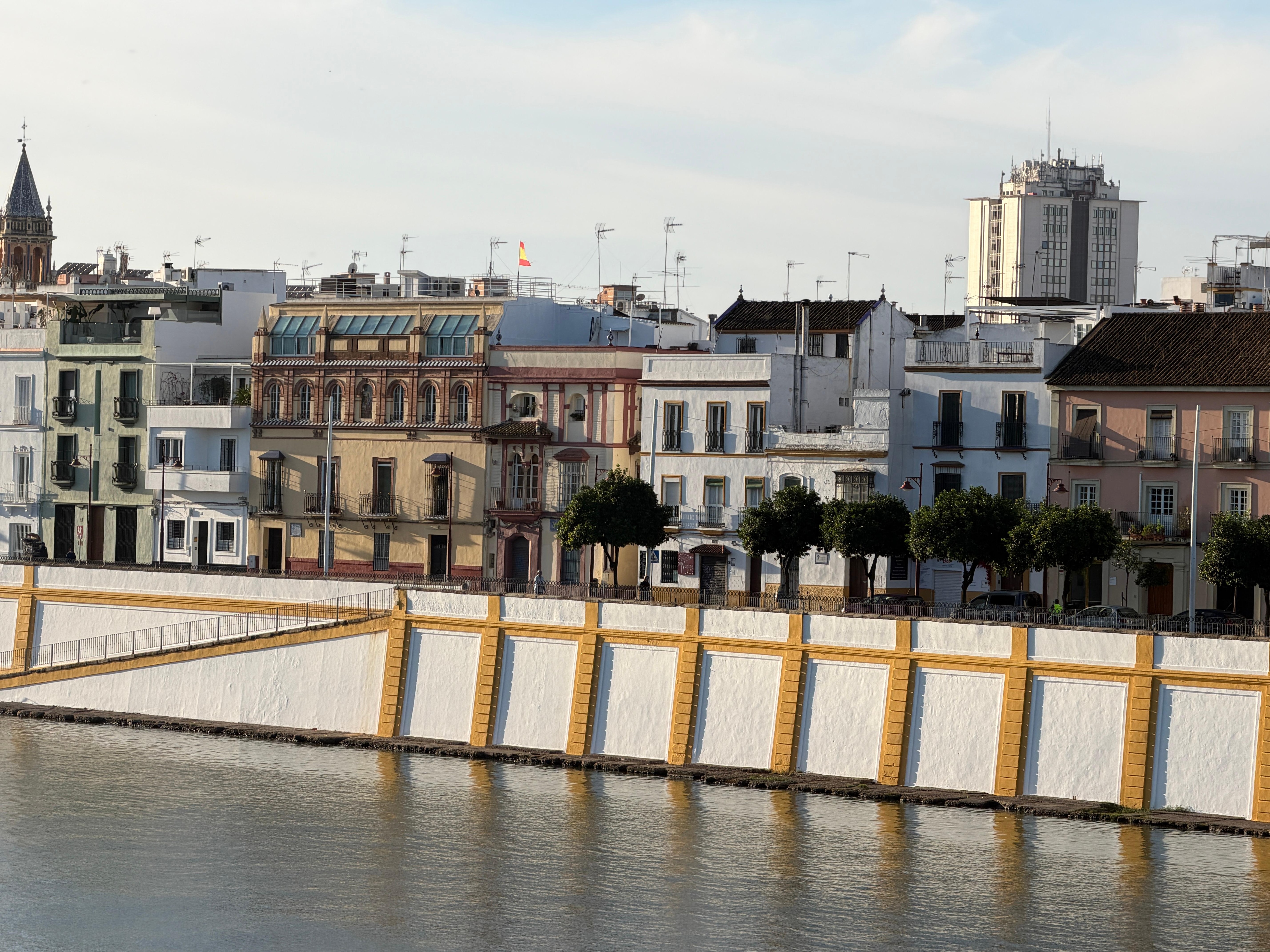 It’s a 20 minute walk to the river.