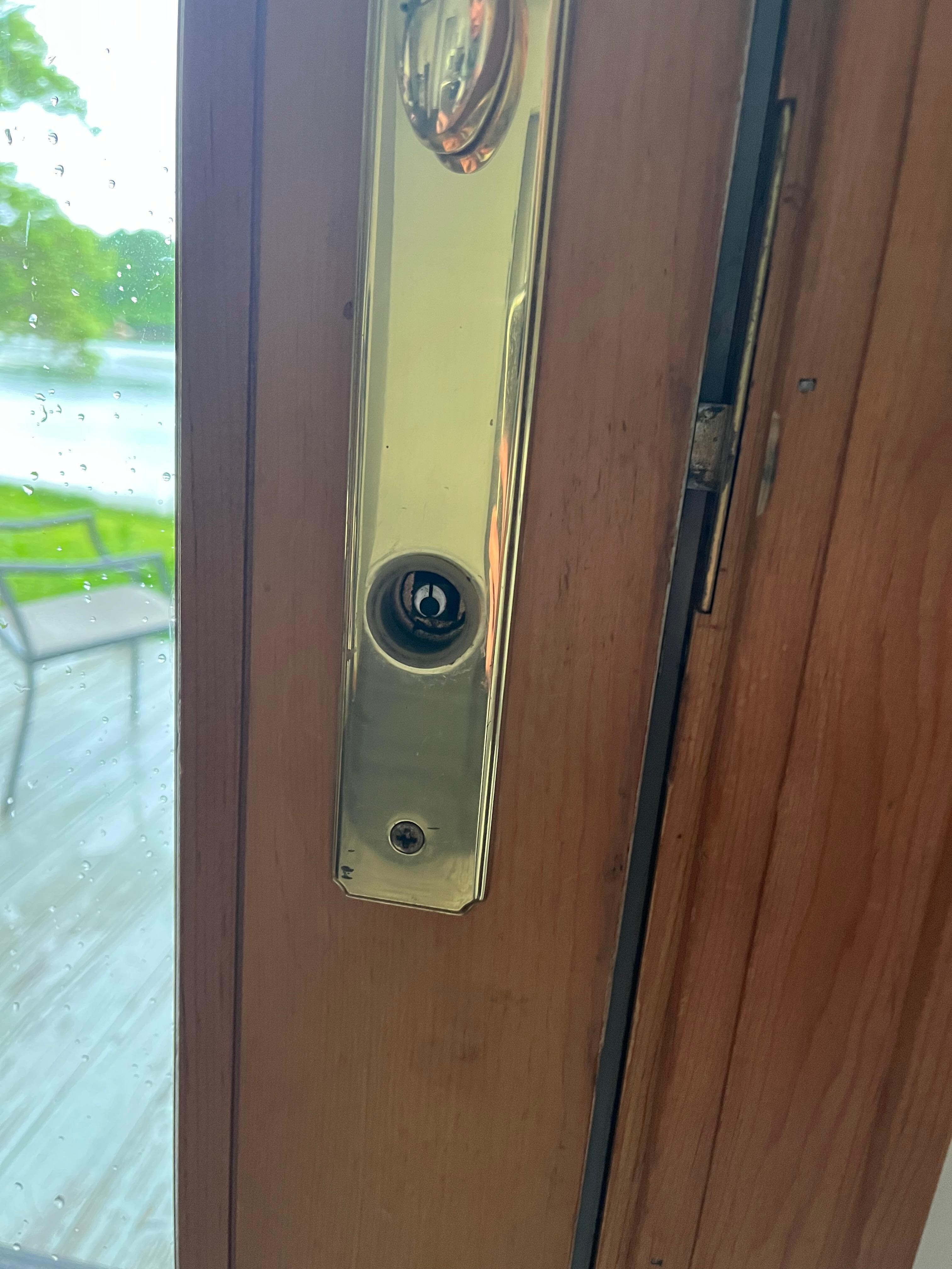 Door did not lock to the outside because handle fell off in our hand as soon set our bags down to check out the place. 