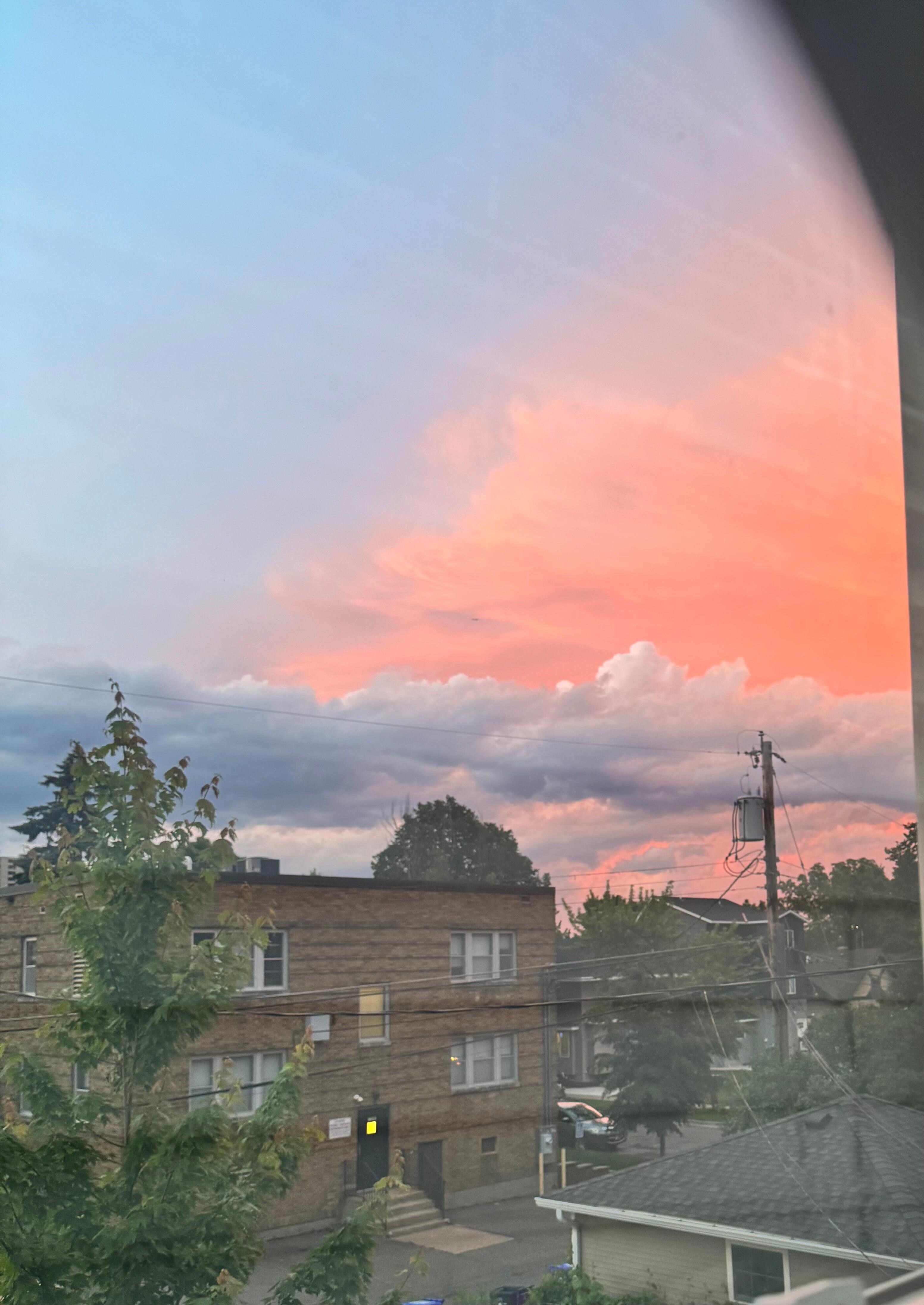 Hot days bring beautiful sunsets. 