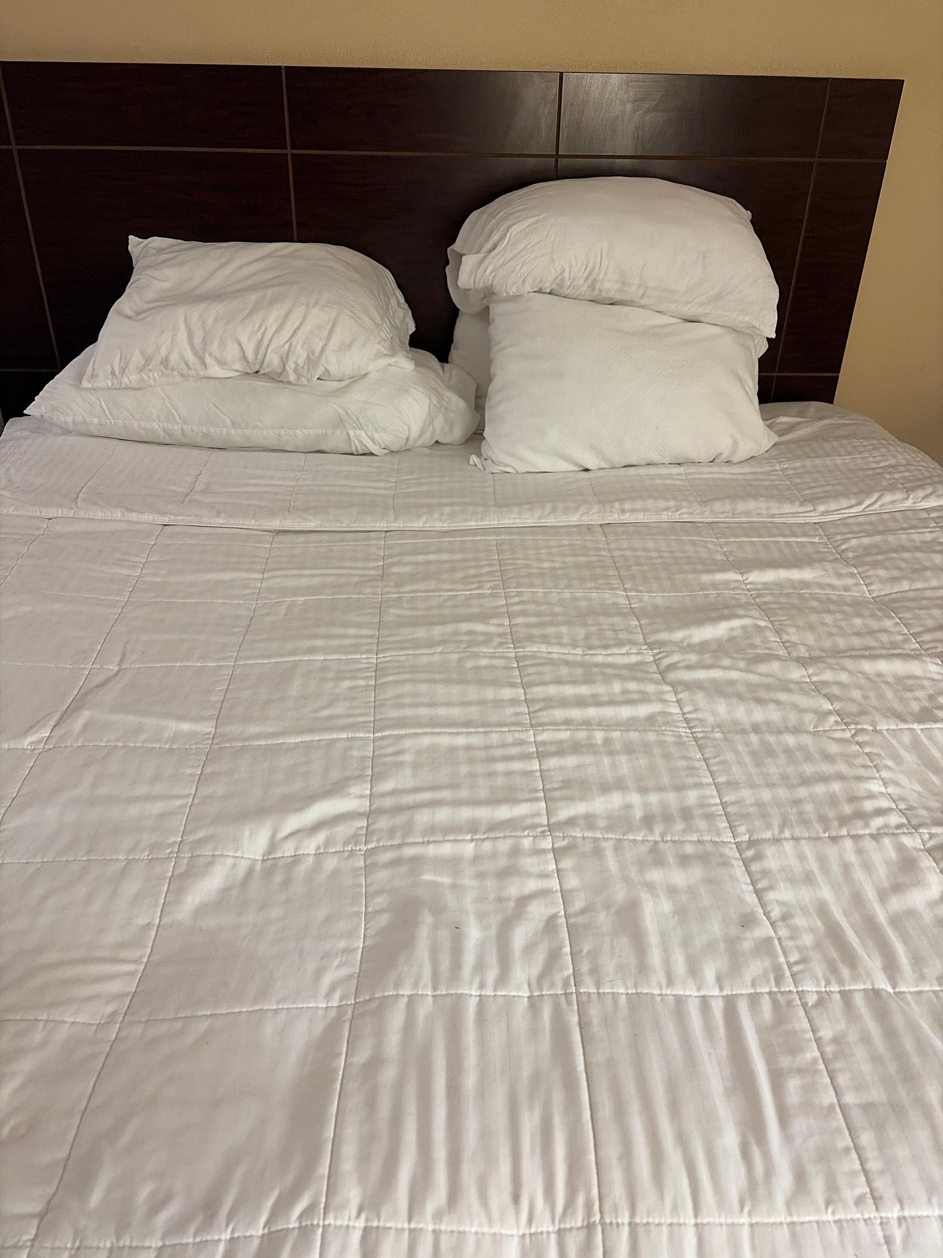 King size bed- comfy!!!