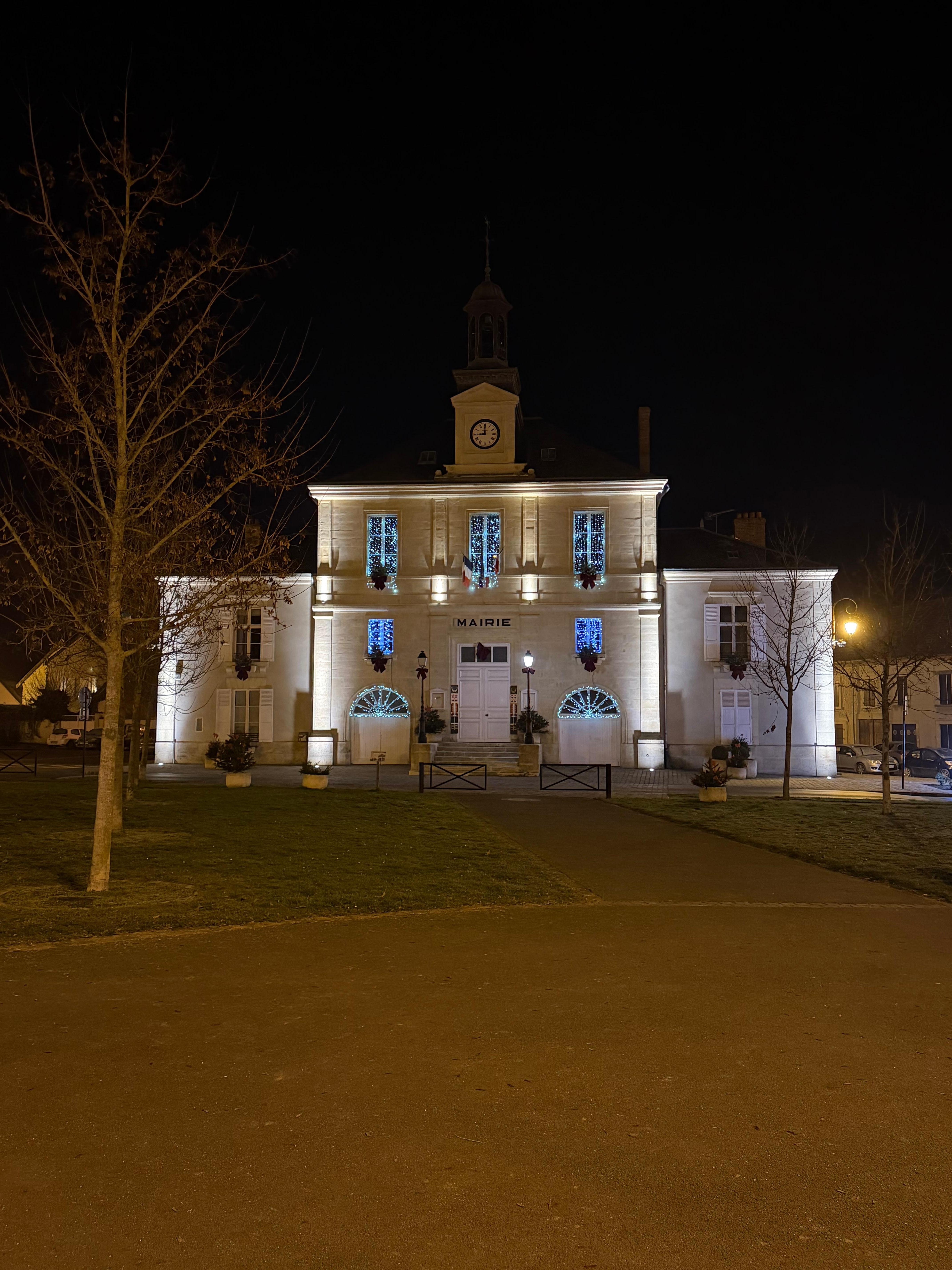 City Hall short walk from hotel
