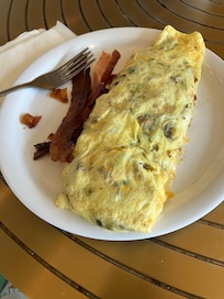 Now that’s a complementary breakfast!!! All sorts of breakfast food to choose from