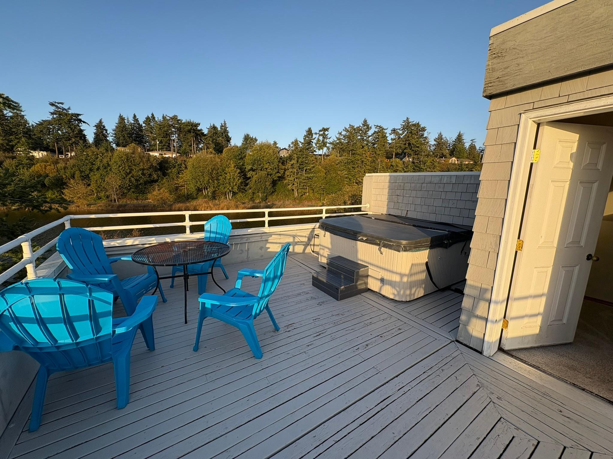 Rooftop Hot tub