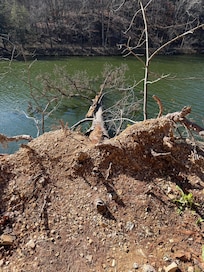 Beautiful area, this little lake was very near
