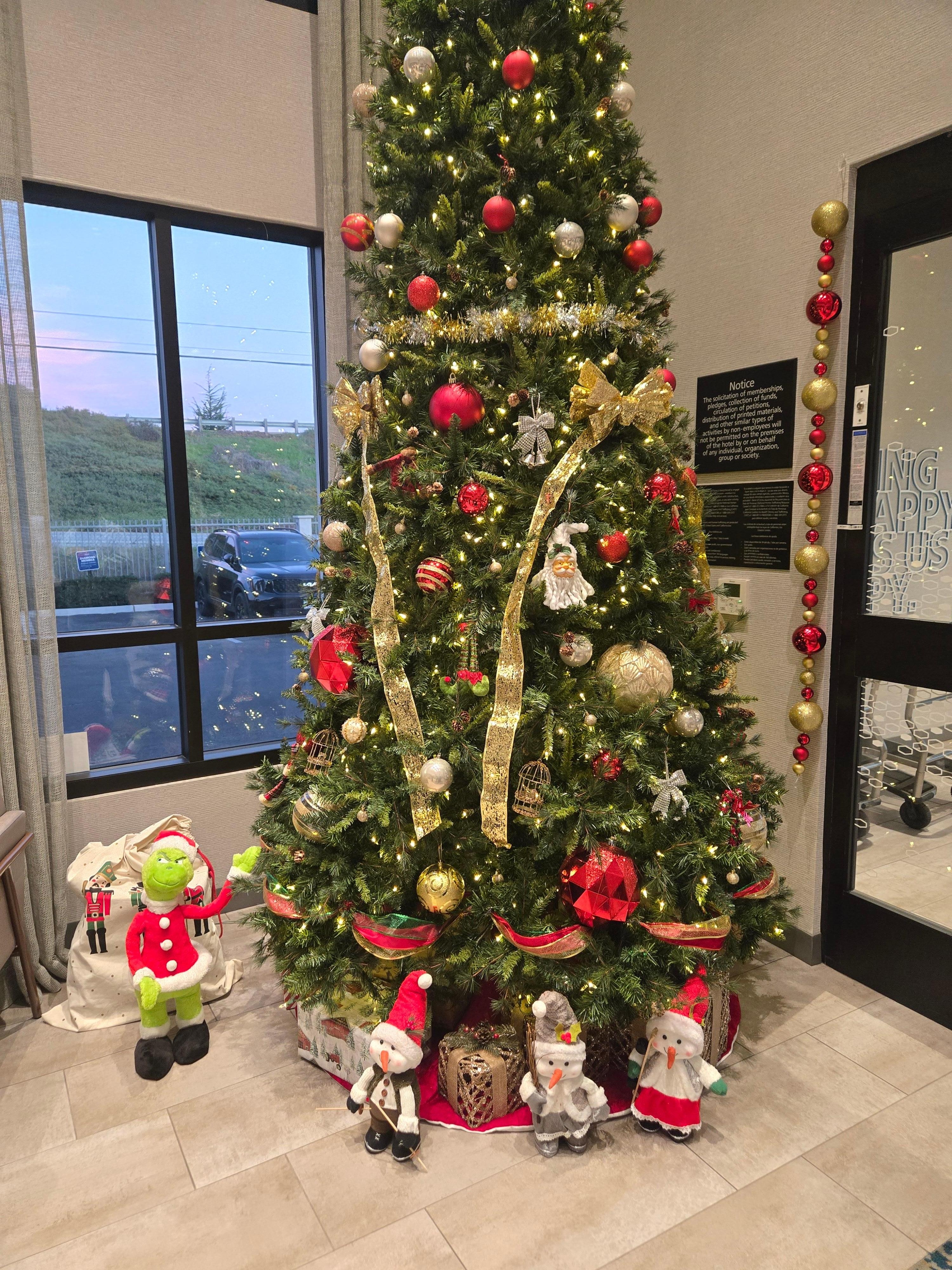 Very festive and friendly staff.