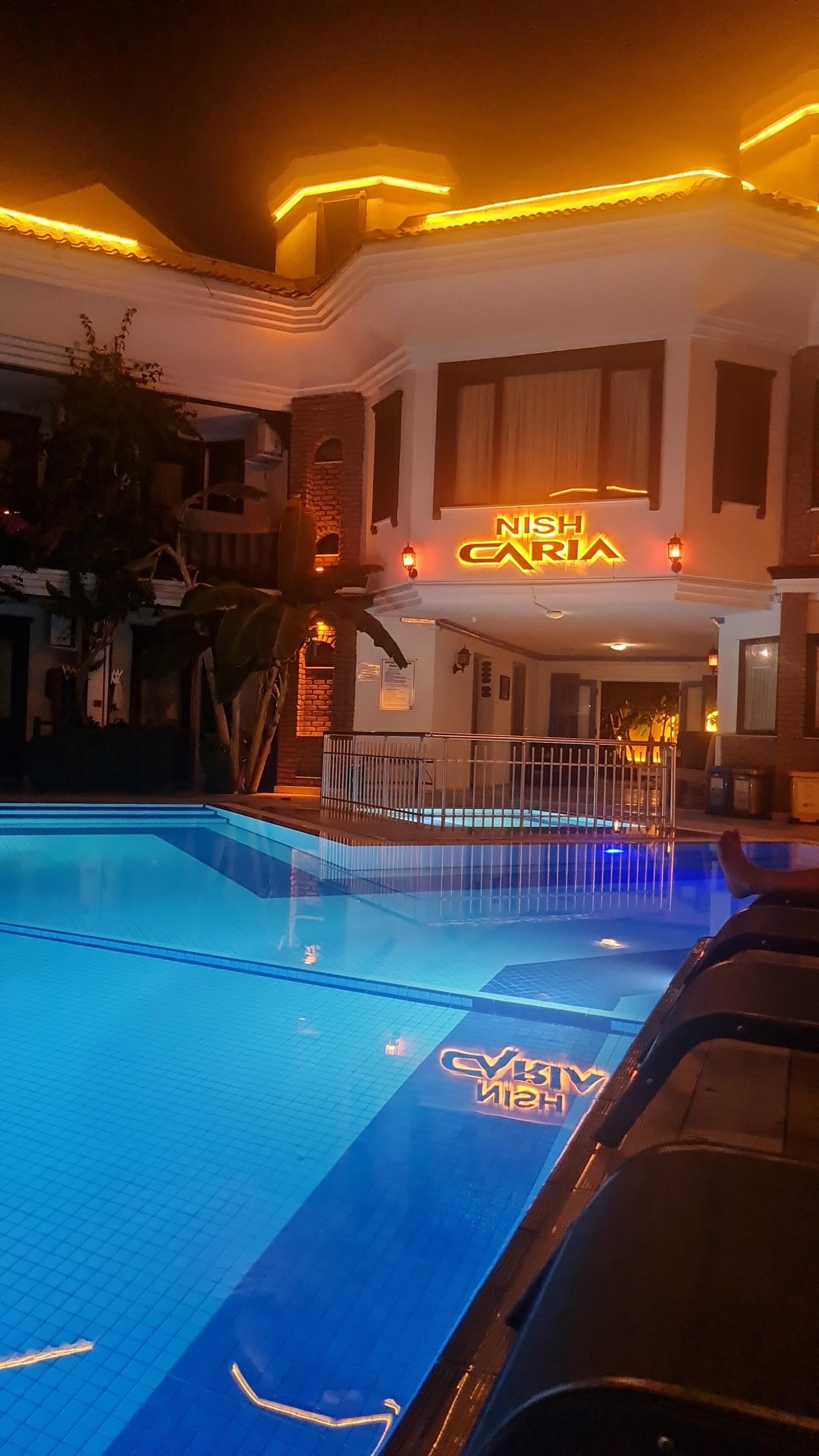 Seneyeki adres belli oldu...
Hizmet temizlik herşey çok güzel ufak tefek şeyler dışında ... 
Dinlenmek için ideal 
Hizmetinize sağlık...
Seneye görüşmek dileğiyle...