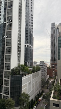 조식 먹고 나가면서 전망볼 수 있어요.