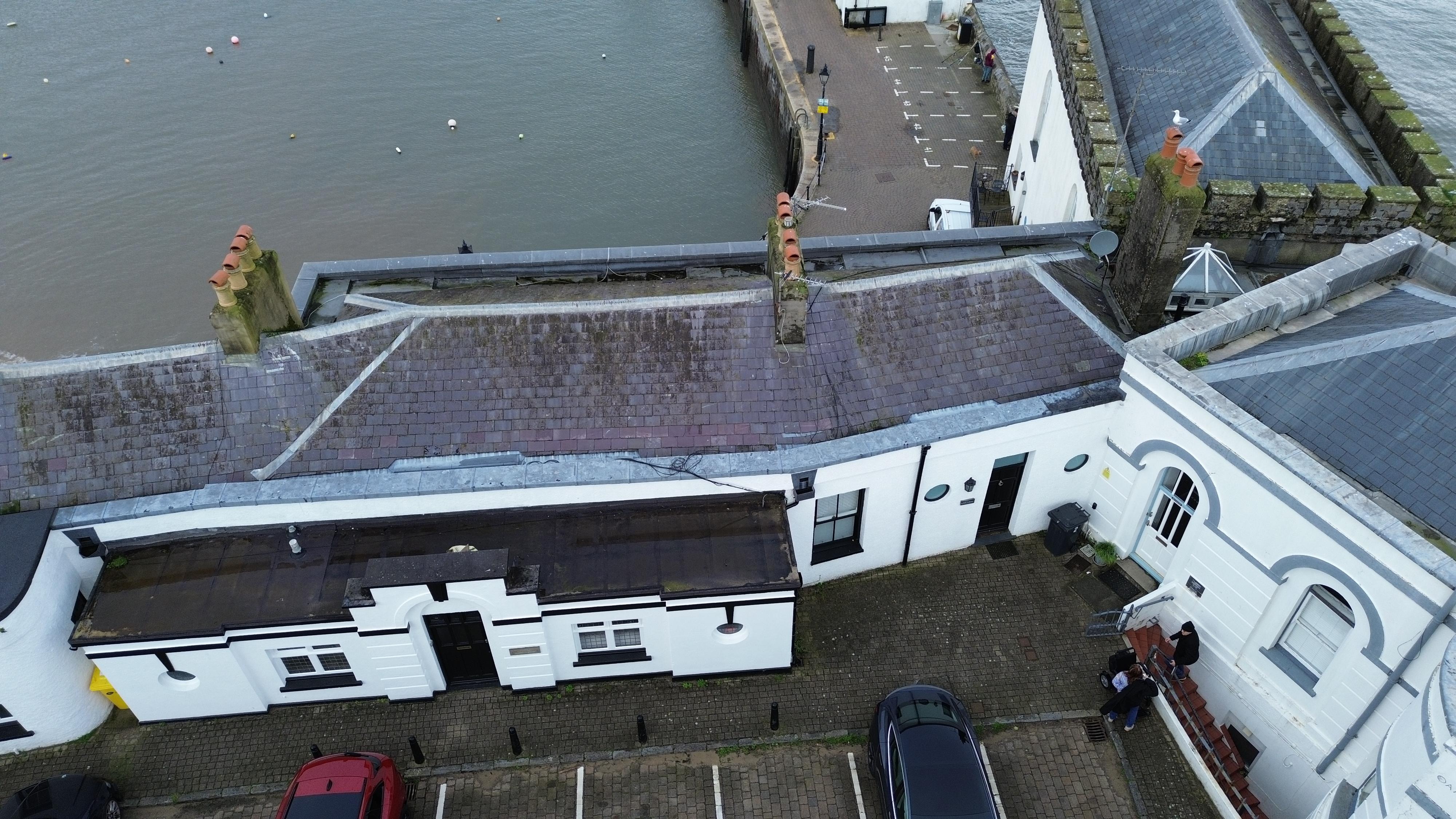 Front aspect of the apartment