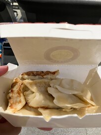 朝食の餃子(1人前、バナナ付き)