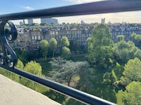Welcome view over the park.