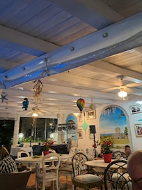 Hotel restaurant & bar