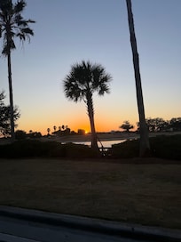 The beautiful sun sets every night