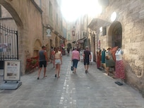 Pezenas - The apartment entrance is to the left