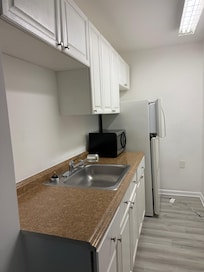 The refrigerator was unplugged upon arrival. We didn't even know if it would work or not. Of course it couldn't be used for several hours - what to do with our food?